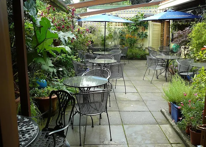 The Globe Inn